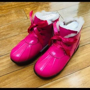 Kid’s Ugg booties size US 11/ EU 28